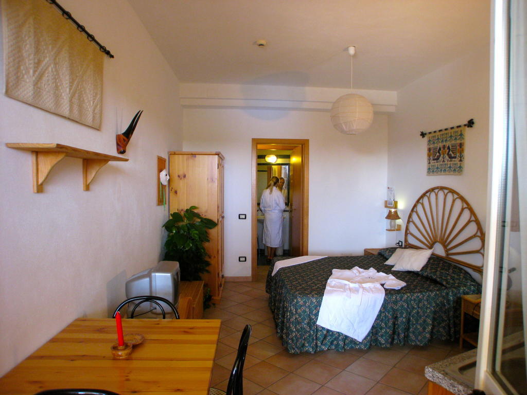 Domus De Janas Sul Mare Hotel Bari Sardo Luaran gambar